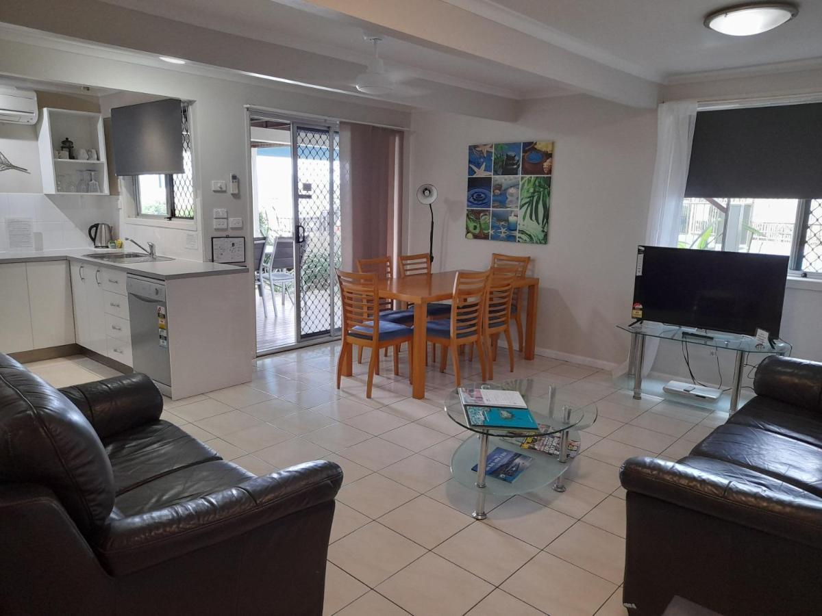 Airlie Apartments Airlie Beach Extérieur photo